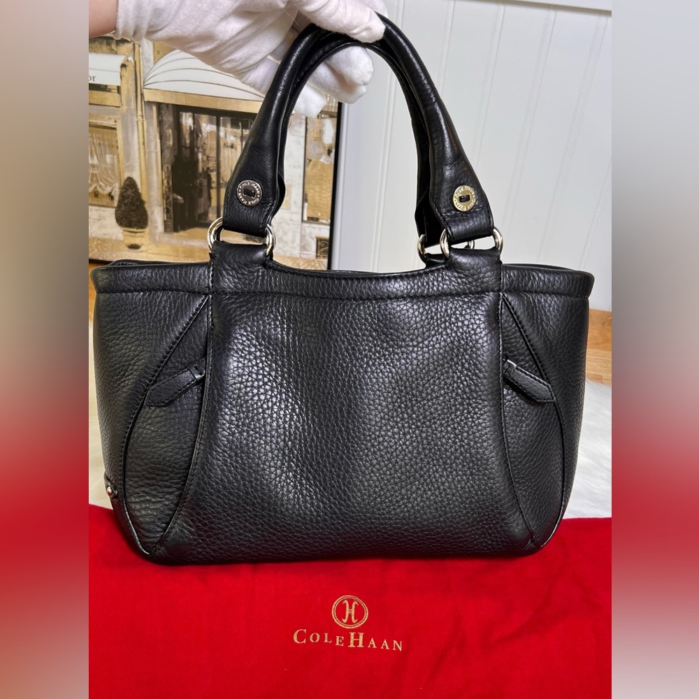 💫GORGEOUS Cole Haan Leather handbag!